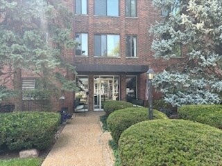 110 S Dunton Ave in Arlington Heights, IL - Building Photo - Building Photo