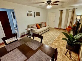 8935 Dirby St in Houston, TX - Building Photo