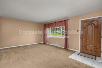 1115 Hadwin Dr in Florissant, MO - Building Photo - Building Photo