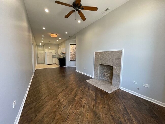 321 S Whipple St in Chicago, IL - Building Photo - Building Photo