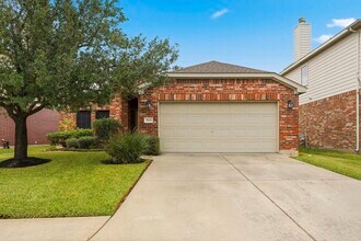 9706 Gold Rush Springs Dr in Tomball, TX - Building Photo - Building Photo