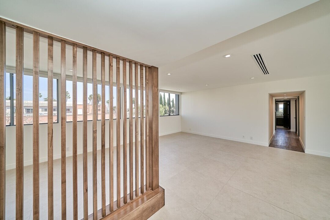 145 S Maple Dr in Beverly Hills, CA - Building Photo
