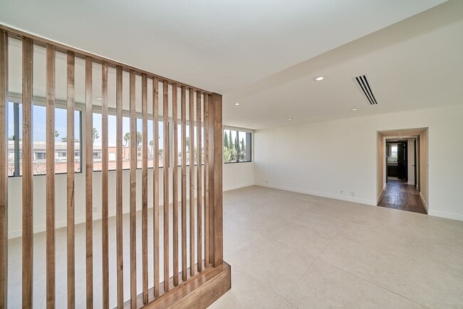 145 S Maple Dr