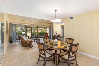 229 Old Meadow Way in Palm Beach Gardens, FL - Building Photo - Building Photo