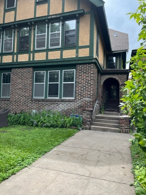3004 James Ave S in Minneapolis, MN - Foto de edificio