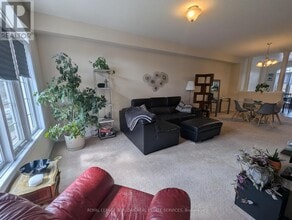 2307 Sutton Dr in Burlington, ON - Building Photo - Building Photo