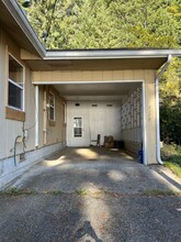 7170 NE North Shore Rd in Belfair, WA - Building Photo - Building Photo