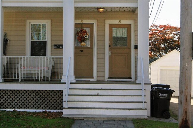 5 Pennacook St in Newport, RI - Building Photo - Building Photo