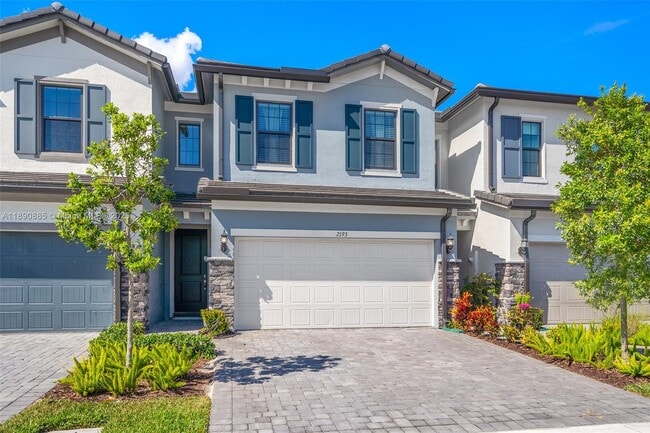 2193 Appleton Cir S in Oakland Park, FL - Building Photo - Building Photo
