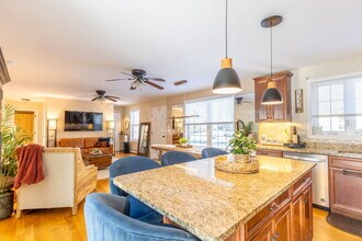 3 Granbrook Park Rd in East Granby, CT - Building Photo - Building Photo