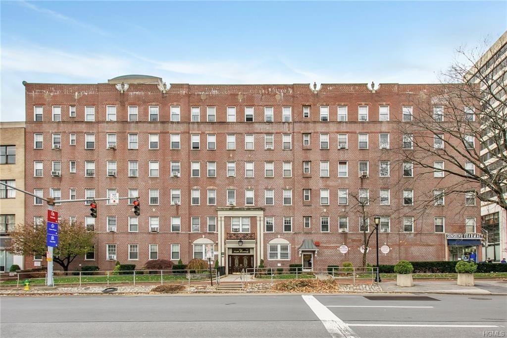 1 S Broadway in White Plains, NY - Building Photo