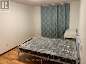 37 Middleton Ct in Markham, ON - Building Photo - Building Photo