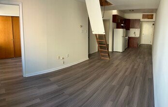 136 N 10th St, Unit 3 in Philadelphia, PA - Foto de edificio - Building Photo