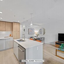 108 8th St E in North Vancouver, BC - Building Photo - Building Photo