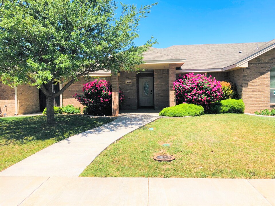 3608 Douglas Ave in Midland, TX - Building Photo