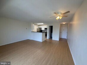 75 S Reynolds St in Alexandria, VA - Building Photo - Building Photo