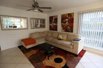 1443 Hollywood Blvd in Hollywood, FL - Building Photo - Building Photo