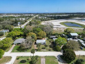 6476 48th Ave in Vero Beach, FL - Building Photo - Building Photo