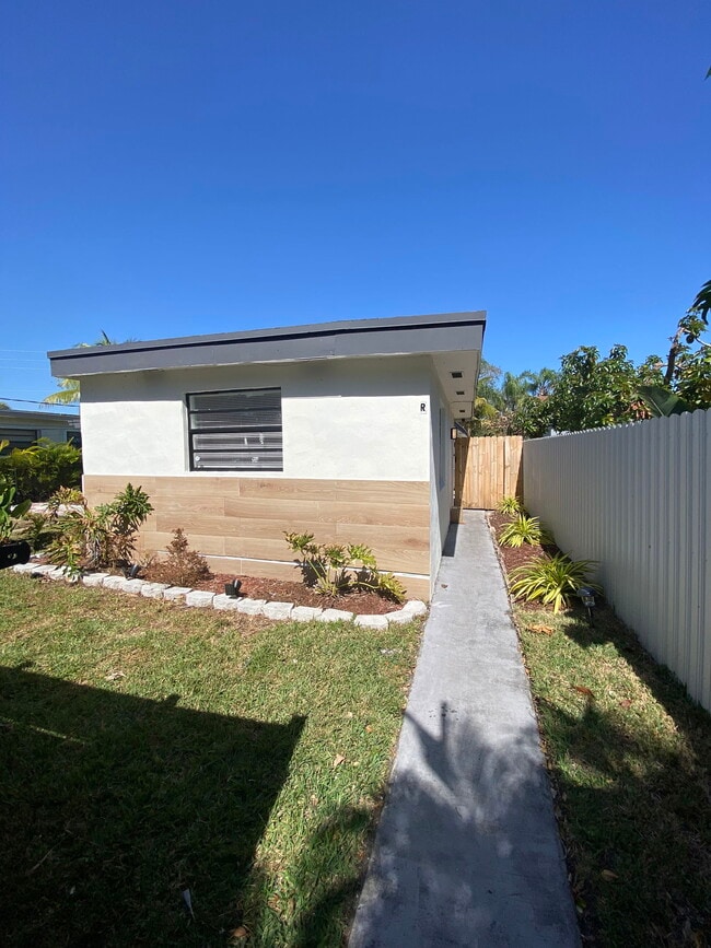 property at 621 Glenn Pkwy