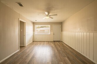 2308 62nd St in Lubbock, TX - Building Photo - Building Photo