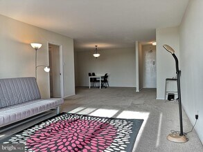 5101 River Rd in Bethesda, MD - Building Photo - Building Photo