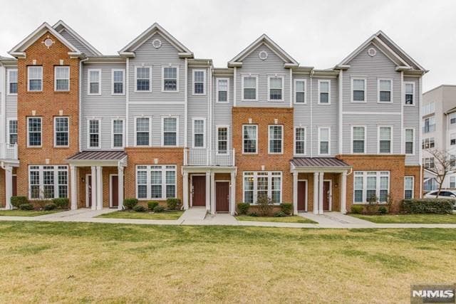 22 Veterans Dr in Wood Ridge, NJ - Building Photo - Building Photo