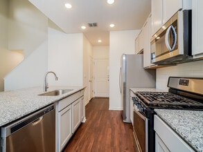 2713 Brogan Crk in Canyon Lake, TX - Building Photo - Building Photo