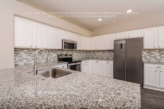 10237 W Chipman Rd in Tolleson, AZ - Building Photo - Building Photo