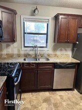 4430 Lost Mountain Dr in Powder Springs, GA - Foto de edificio - Building Photo