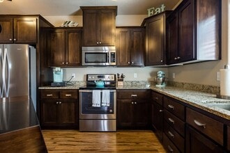 395 Live Oak Loop in Central Point, OR - Building Photo - Building Photo