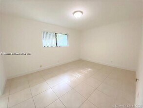 3400 S Le Jeune Rd in Miami, FL - Building Photo - Building Photo
