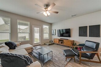 5924 Hopkins Dr in Providence Village, TX - Building Photo - Building Photo
