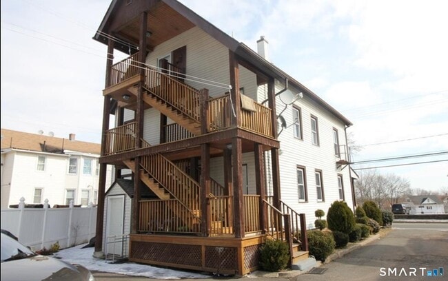 632 East St in New Britain, CT - Building Photo - Building Photo