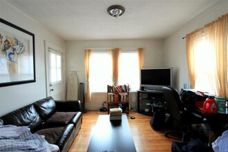 278 Highland Ave, Unit 2L in Somerville, MA - Foto de edificio - Building Photo