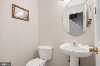 16 High Meadows Dr in Sicklerville, NJ - Building Photo - Building Photo