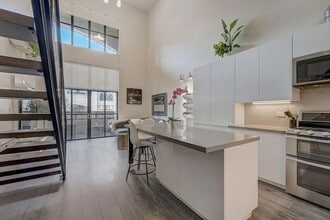 334 Santana Row in San Jose, CA - Building Photo - Building Photo