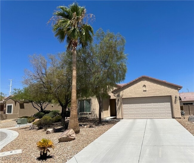 property at 7922 N Crested Starling Ct