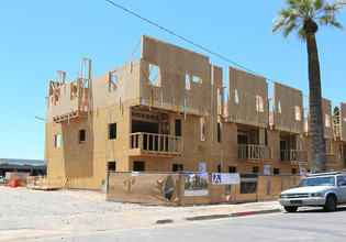 Coronado Commons in Phoenix, AZ - Building Photo - Building Photo