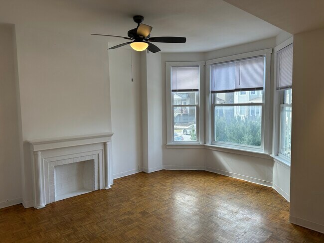 2139 N Karlov Ave in Chicago, IL - Building Photo - Building Photo