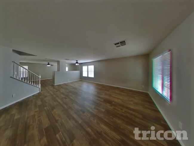 4940 Naff Ridge Dr in Las Vegas, NV - Building Photo - Building Photo