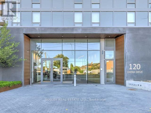 120 Varna Dr in Toronto, ON - Building Photo - Building Photo