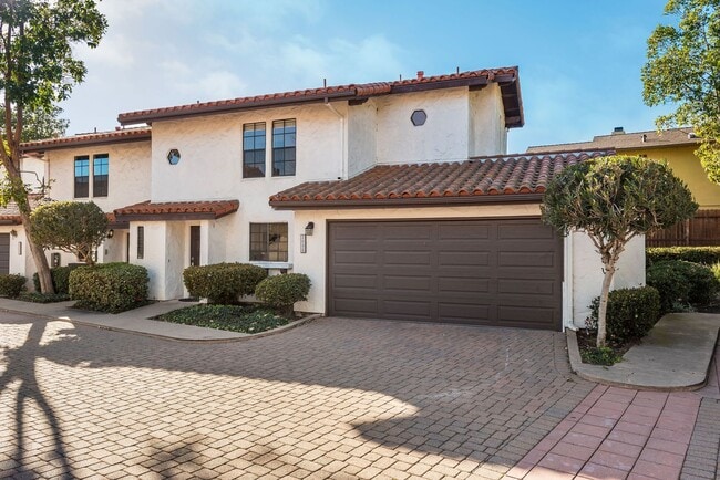 property at 2098 Cliff Dr