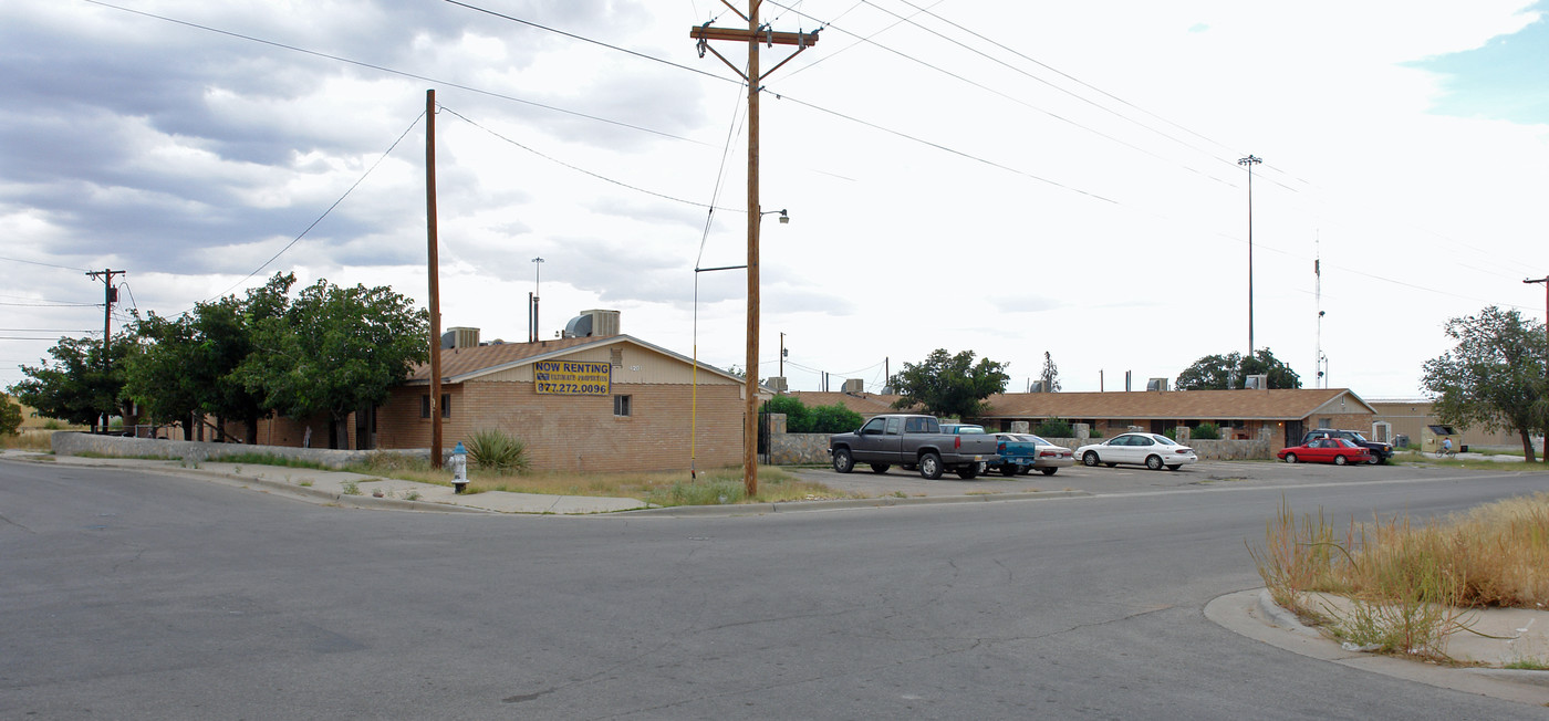 4201 Moonlight Ave in El Paso, TX - Building Photo