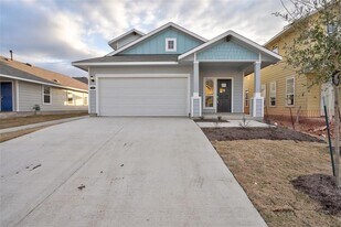 135 Living Reef Dr in Maxwell, TX - Building Photo