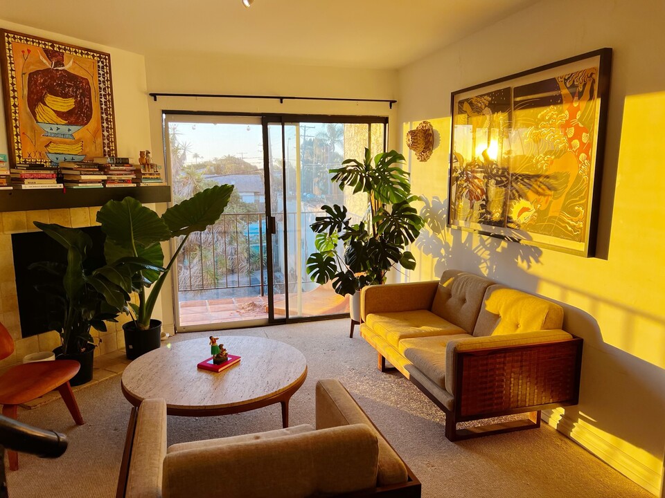 2519 4th St, Unit 9 in Santa Monica, CA - Building Photo