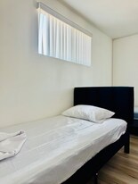 217 E 29th St in Los Angeles, CA - Building Photo