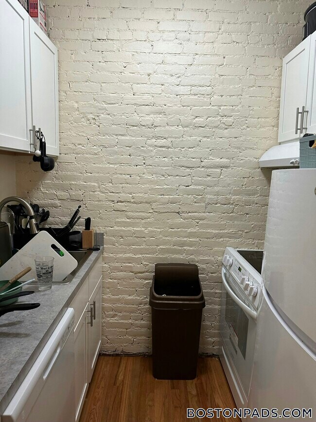 890 Huntington Ave in Boston, MA - Building Photo - Building Photo
