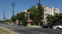 Villa Piedra in Los Angeles, CA - Foto de edificio - Building Photo