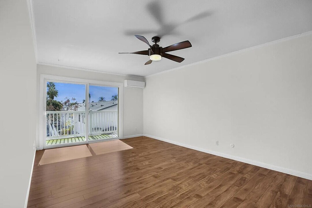 3030 Suncrest Dr in San Diego, CA - Building Photo