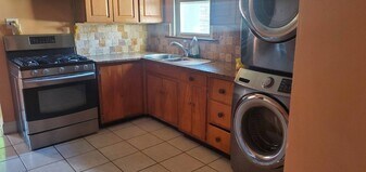 31 Thurman St in Yonkers, NY - Building Photo